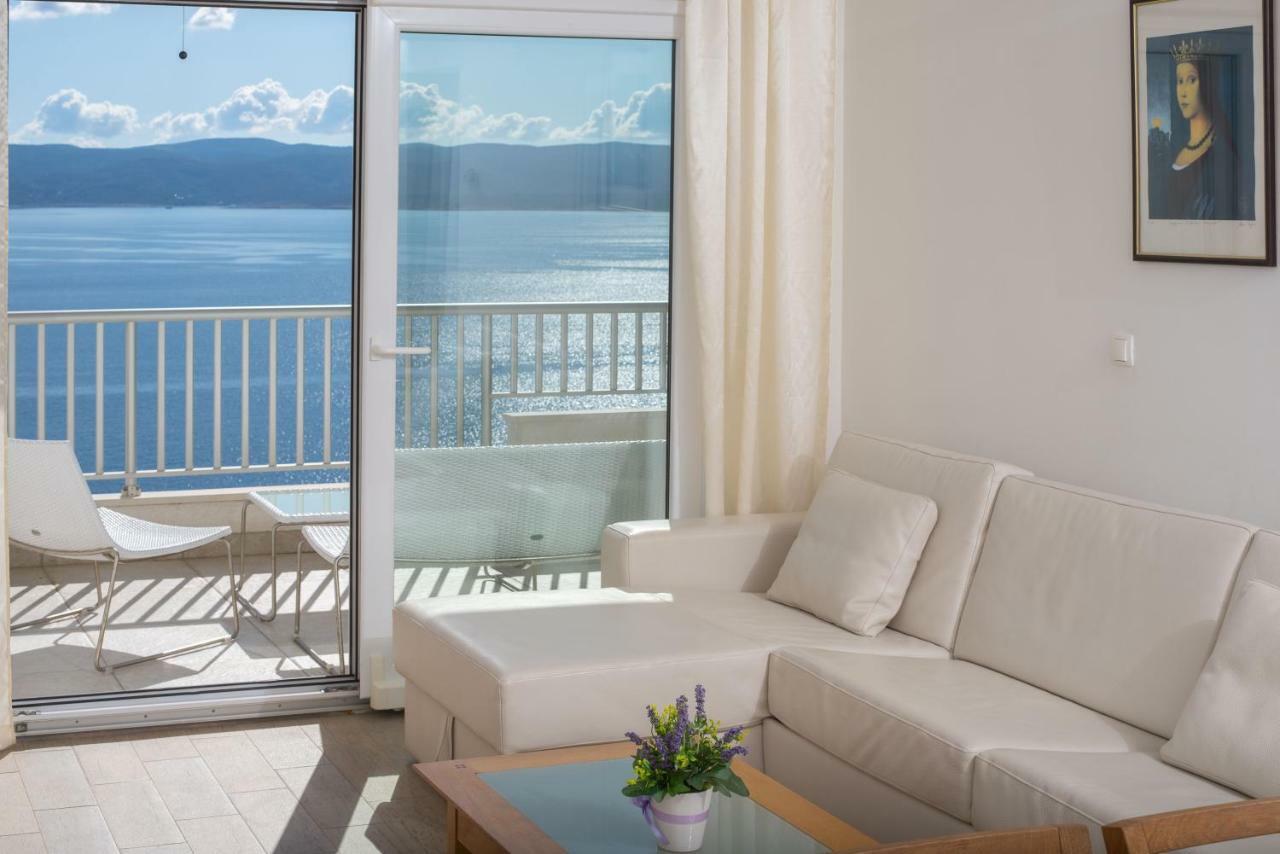 Apartments Vela Sollis Marusici  Bagian luar foto