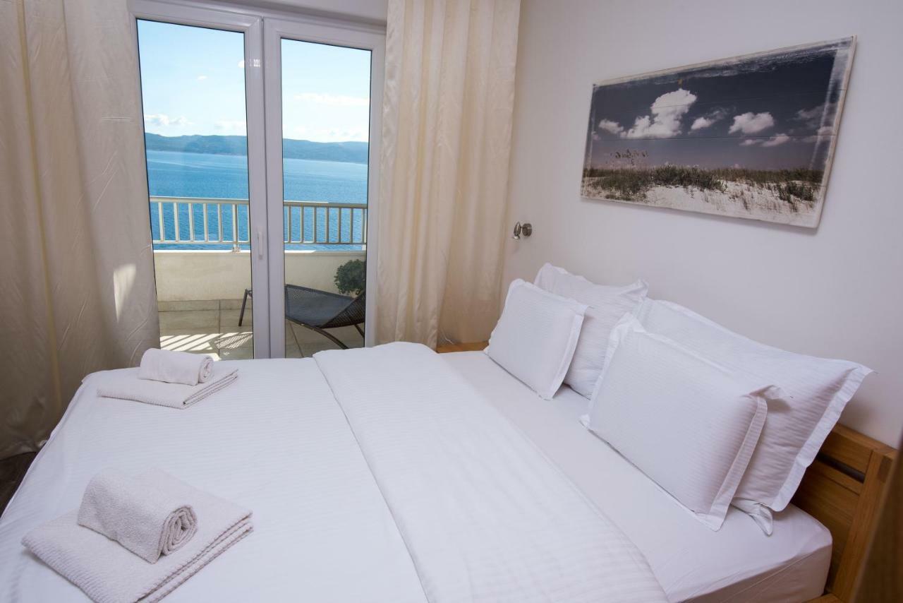 Apartments Vela Sollis Marusici  Bagian luar foto
