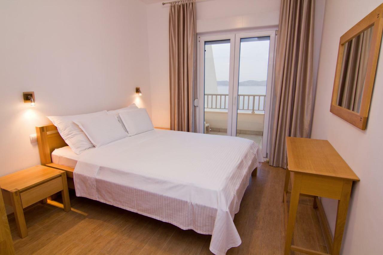 Apartments Vela Sollis Marusici  Bagian luar foto